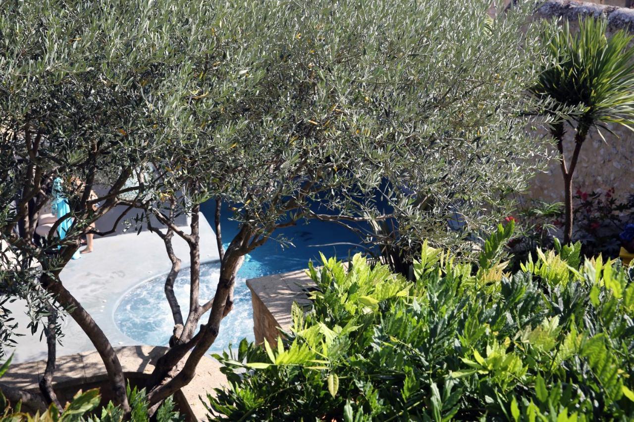 Hotel Le Castellas - Les Collectionneurs 4*